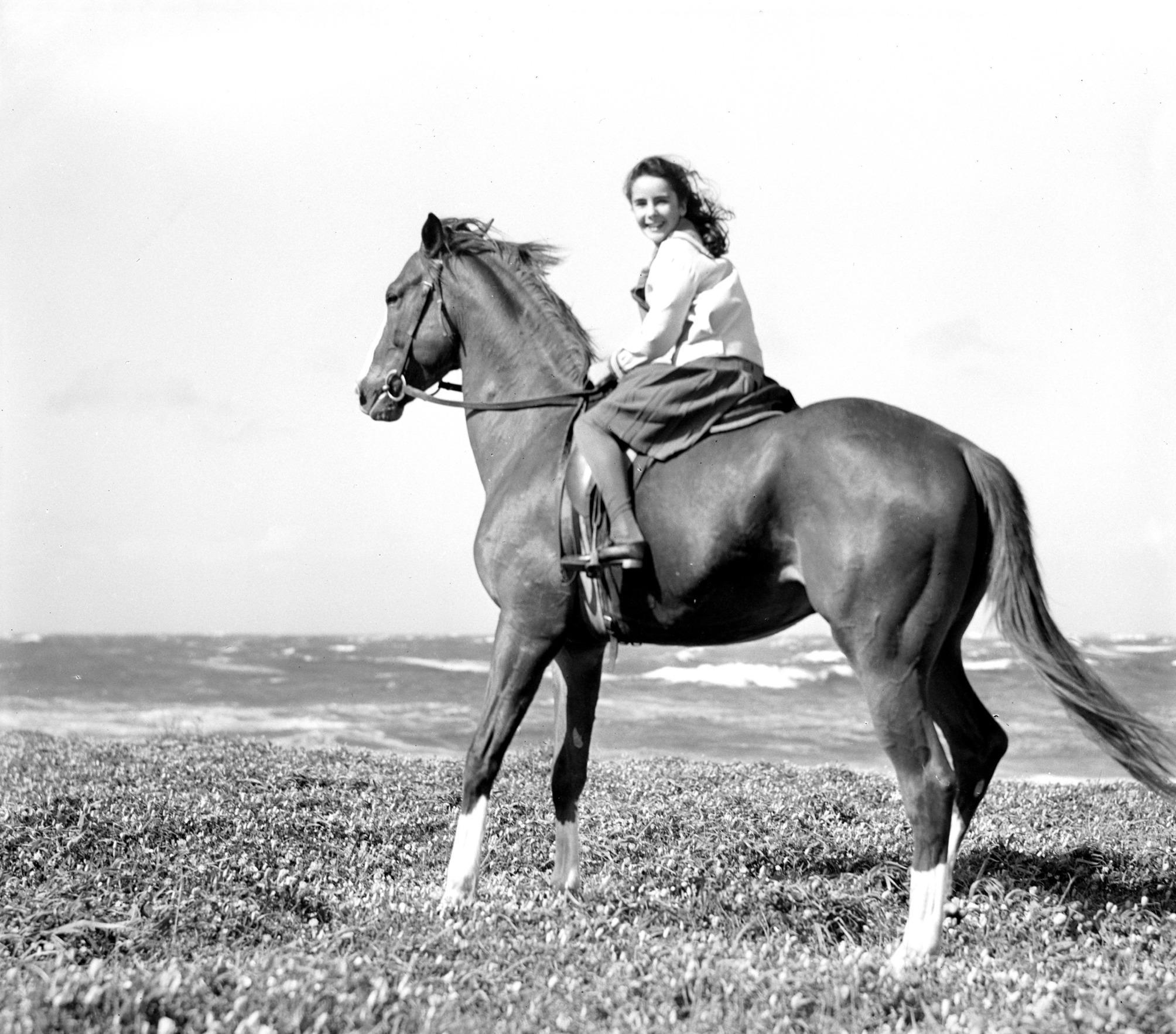 Elizabeth Taylor - National Velvet